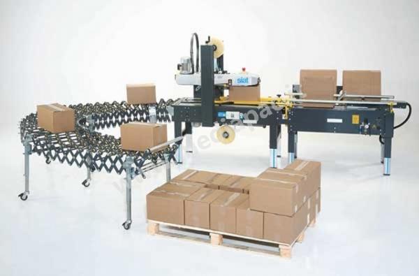 Linea di nastratura con nastratrice e rulliera di scarico allungabile