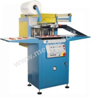 CONFEZIONATRICE SKINPACK CS750