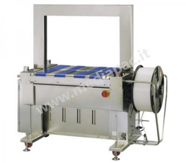 Reggiatrice automatica con tappeti motorizzati